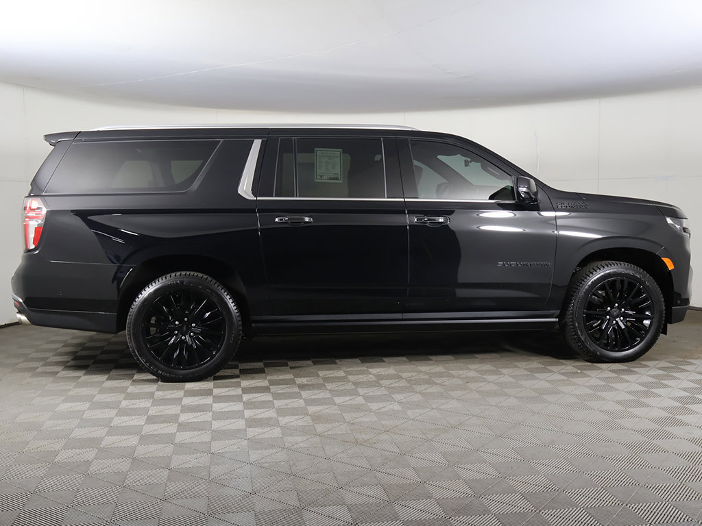 Used 2024 Chevrolet Suburban High Country w/ Advanced Technology Package AWD/4WD image 24