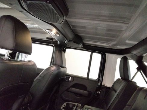 Used 2021 Jeep Wrangler Unlimited Sahara w/ Uconnect 4C Nav & Sound Group image 40