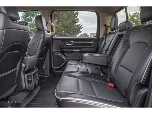 Used 2019 RAM 1500 Laramie AWD/4WD image 13