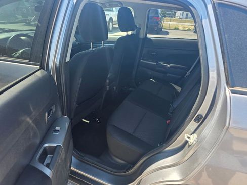 Used 2019 Mitsubishi Outlander Sport SE image 7