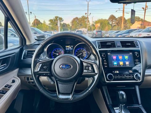 Used 2018 Subaru Outback 2.5i Premium AWD/4WD image 12