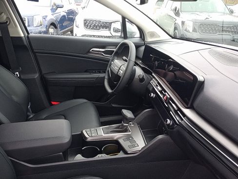 New 2026 Kia Sportage EX image 7