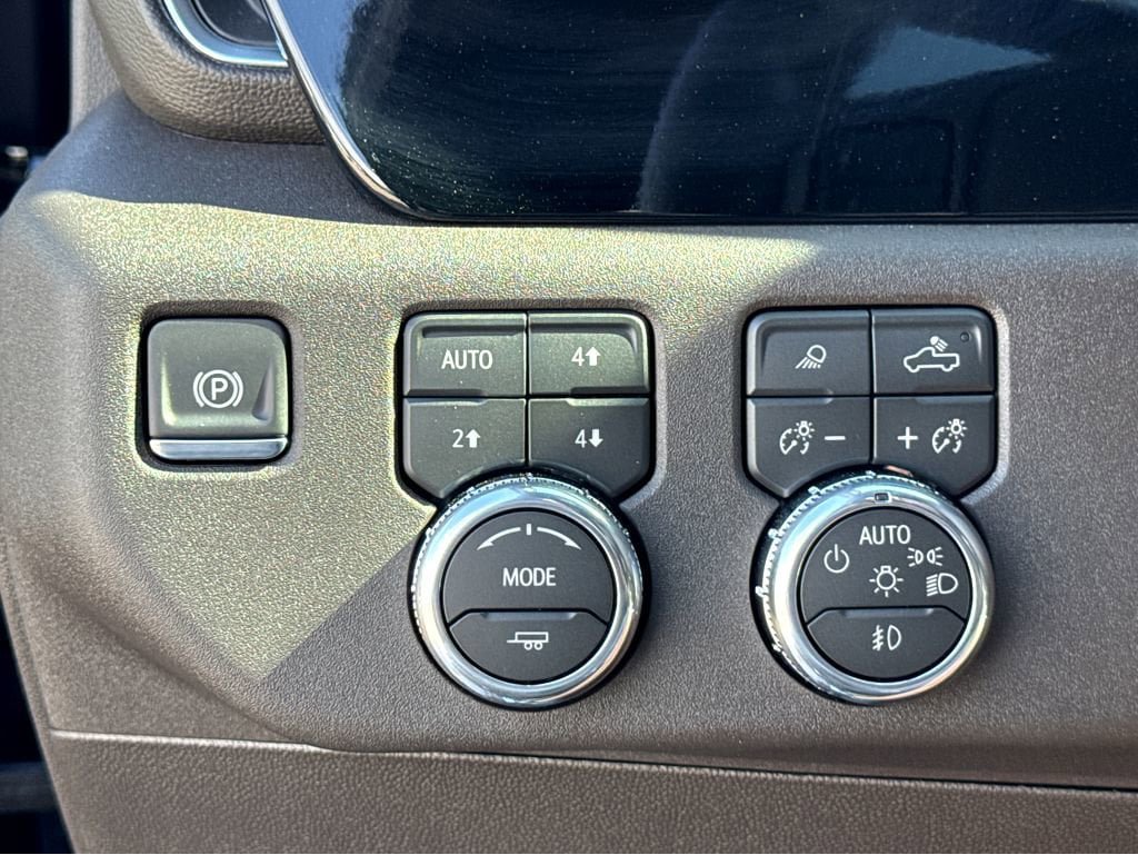 New 2026 GMC Sierra 2500 SLT w/ SLT Premium Package AWD/4WD image 10