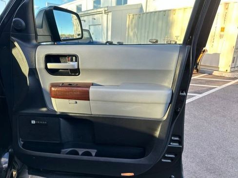 Used 2016 Toyota Sequoia Platinum AWD/4WD image 11