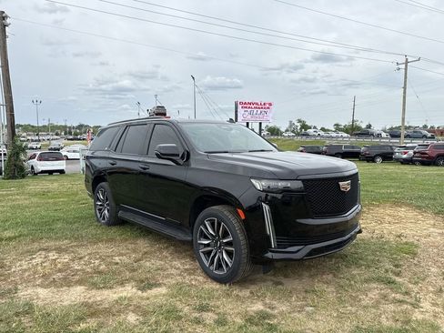 Used 2021 Cadillac Escalade Sport w/ Driver Assist Tech Package AWD/4WD image 15