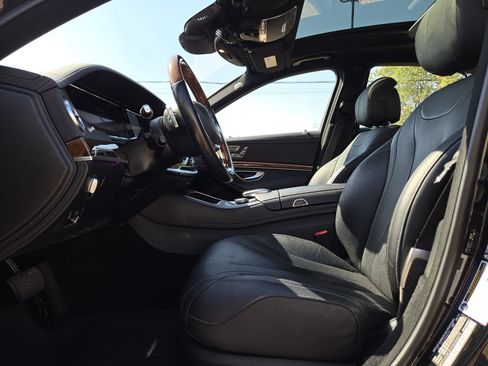 Used 2017 Mercedes-Benz S 550 Sedan image 16