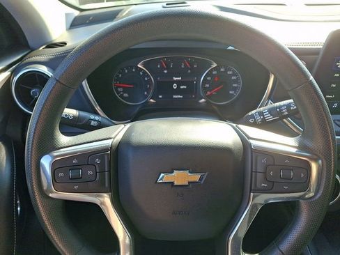 Used 2024 Chevrolet Blazer LT w/ Convenience Package FWD image 18