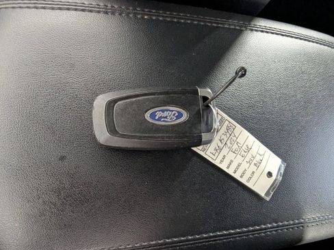 Used 2024 Ford Edge SEL AWD/4WD image 25