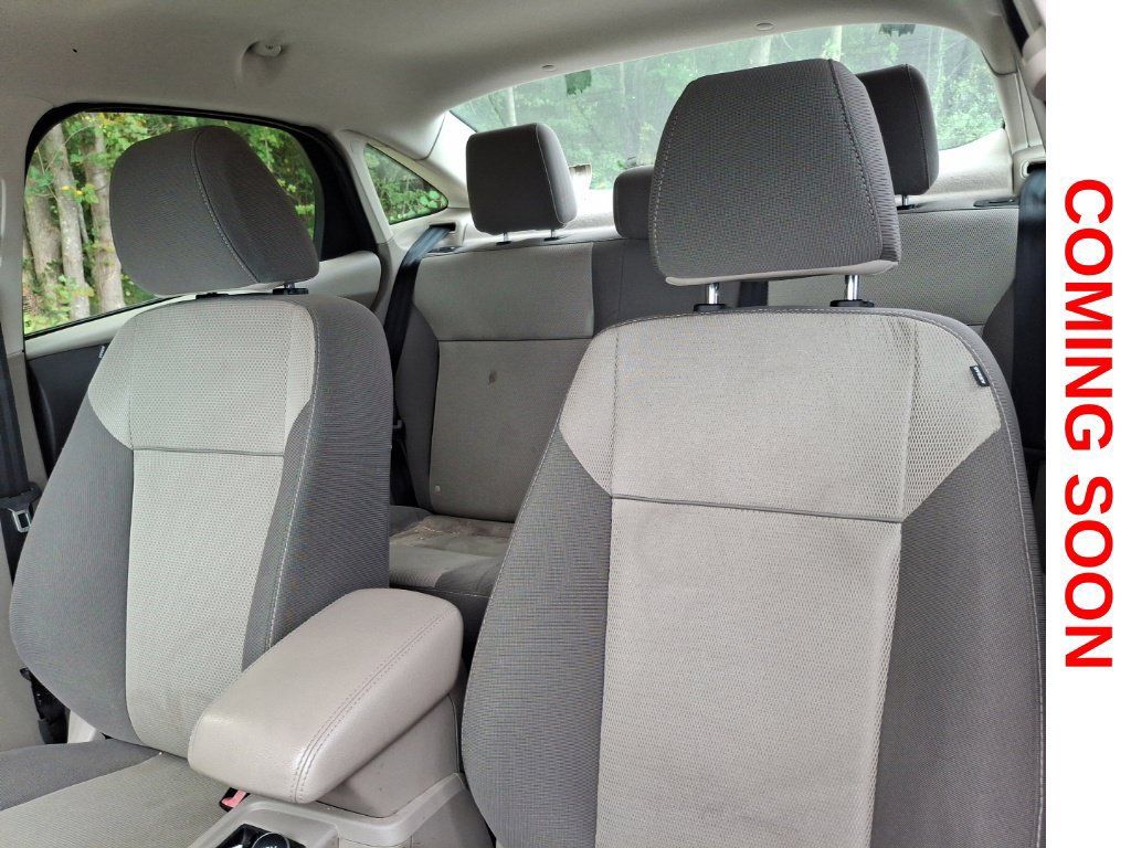 Used 2013 Ford Focus SE FWD image 12
