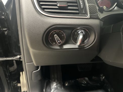 Used 2018 Porsche Macan GTS AWD/4WD image 37