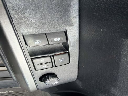 Certified 2017 Toyota Tacoma SR5 w/ Tow Package image 8