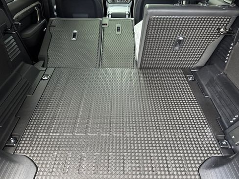 New 2026 Land Rover Defender 110 S AWD/4WD image 29