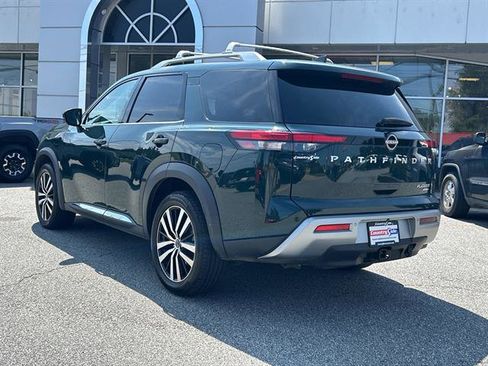 Used 2023 Nissan Pathfinder Platinum image 5