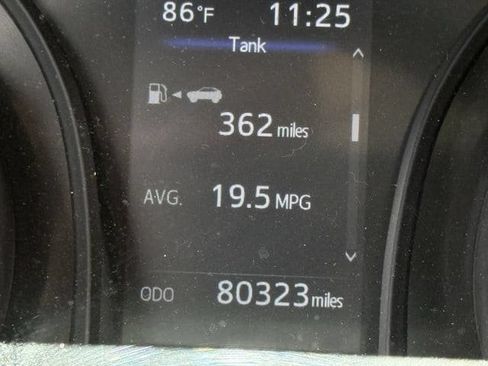 Used 2024 Toyota Camry SE FWD image 15