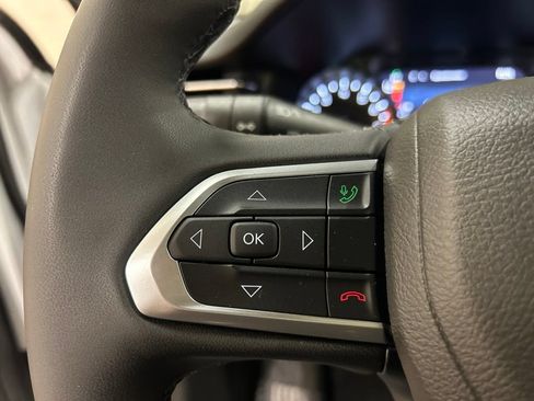 Used 2025 Jeep Compass Limited AWD/4WD image 21