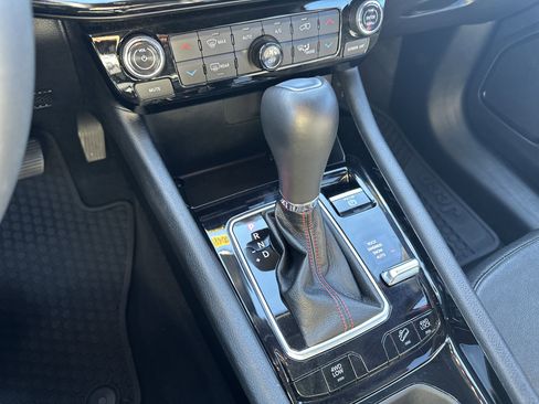 Used 2024 Jeep Compass Trailhawk image 29