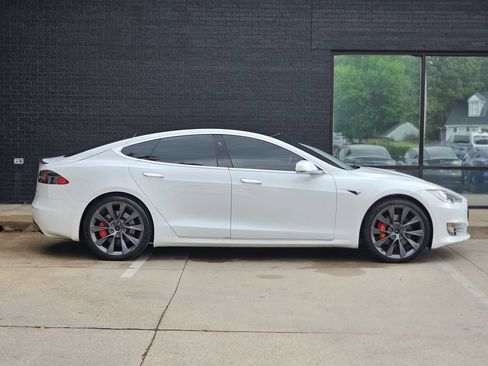 Used 2021 Tesla Model S Performance AWD/4WD image 10