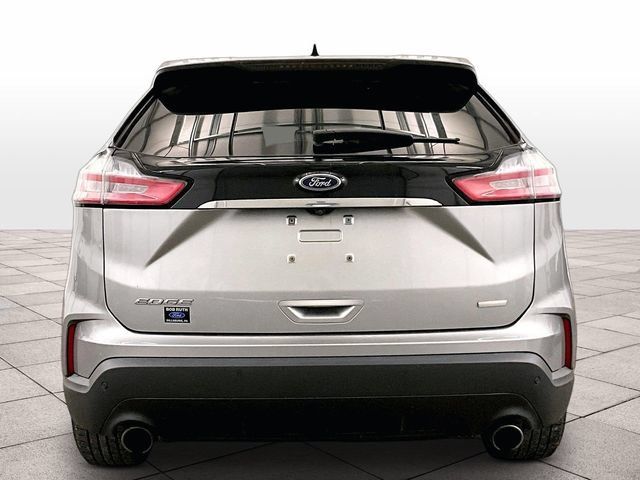 Used 2020 Ford Edge SE FWD image 4