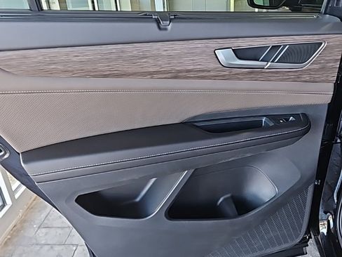 New 2026 Volkswagen Atlas SEL image 24