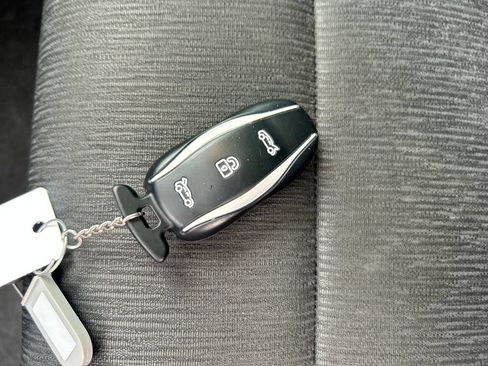 Used 2018 Tesla Model S 75D AWD/4WD image 22