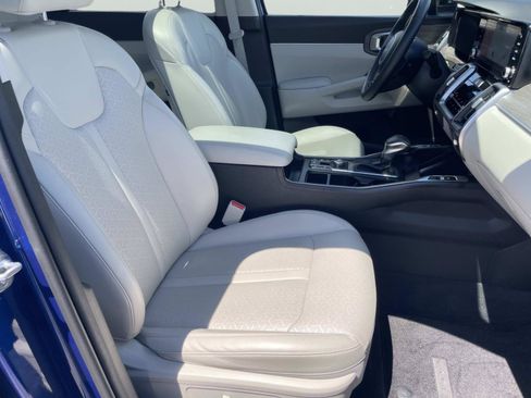 Used 2023 Kia Sorento EX w/ Panoramic Sunroof Package FWD image 21
