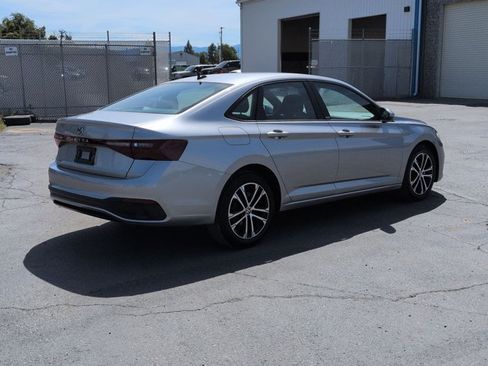 Used 2026 Volkswagen Jetta Sport FWD image 8