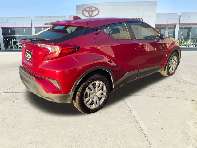Used 2019 Toyota C-HR LE FWD image 5
