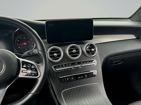 Used 2022 Mercedes-Benz GLC 300 w/ Premium Package Lite image 11