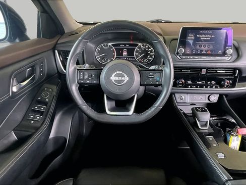 Used 2023 Nissan Rogue SL FWD image 11