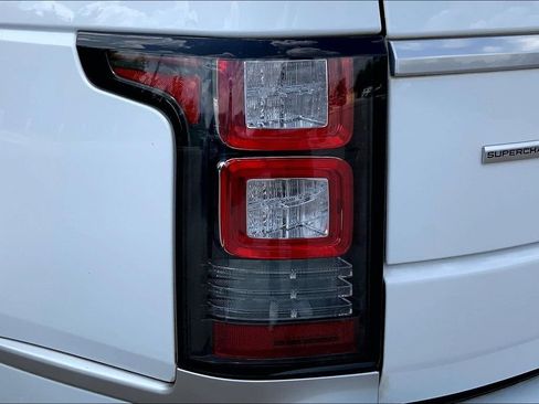 Used 2017 Land Rover Range Rover Supercharged AWD/4WD image 22