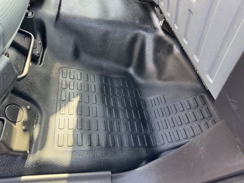 Used 2011 Ford F250 XL image 36