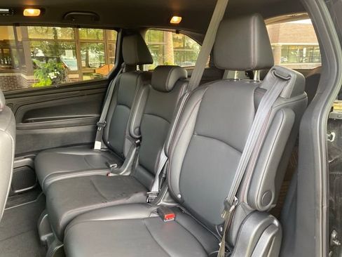 Used 2025 Honda Odyssey Sport-L image 4