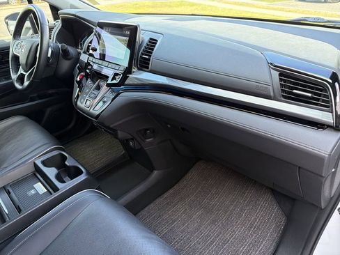Used 2022 Honda Odyssey Elite image 8