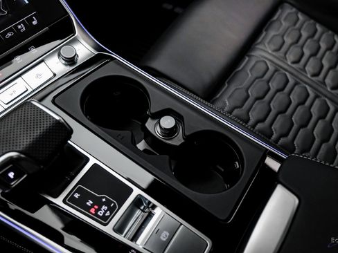 Used 2025 Audi RS 6 performance image 57