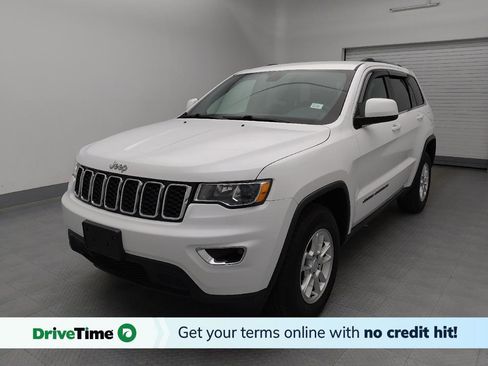 Used 2018 Jeep Grand Cherokee Laredo image 1