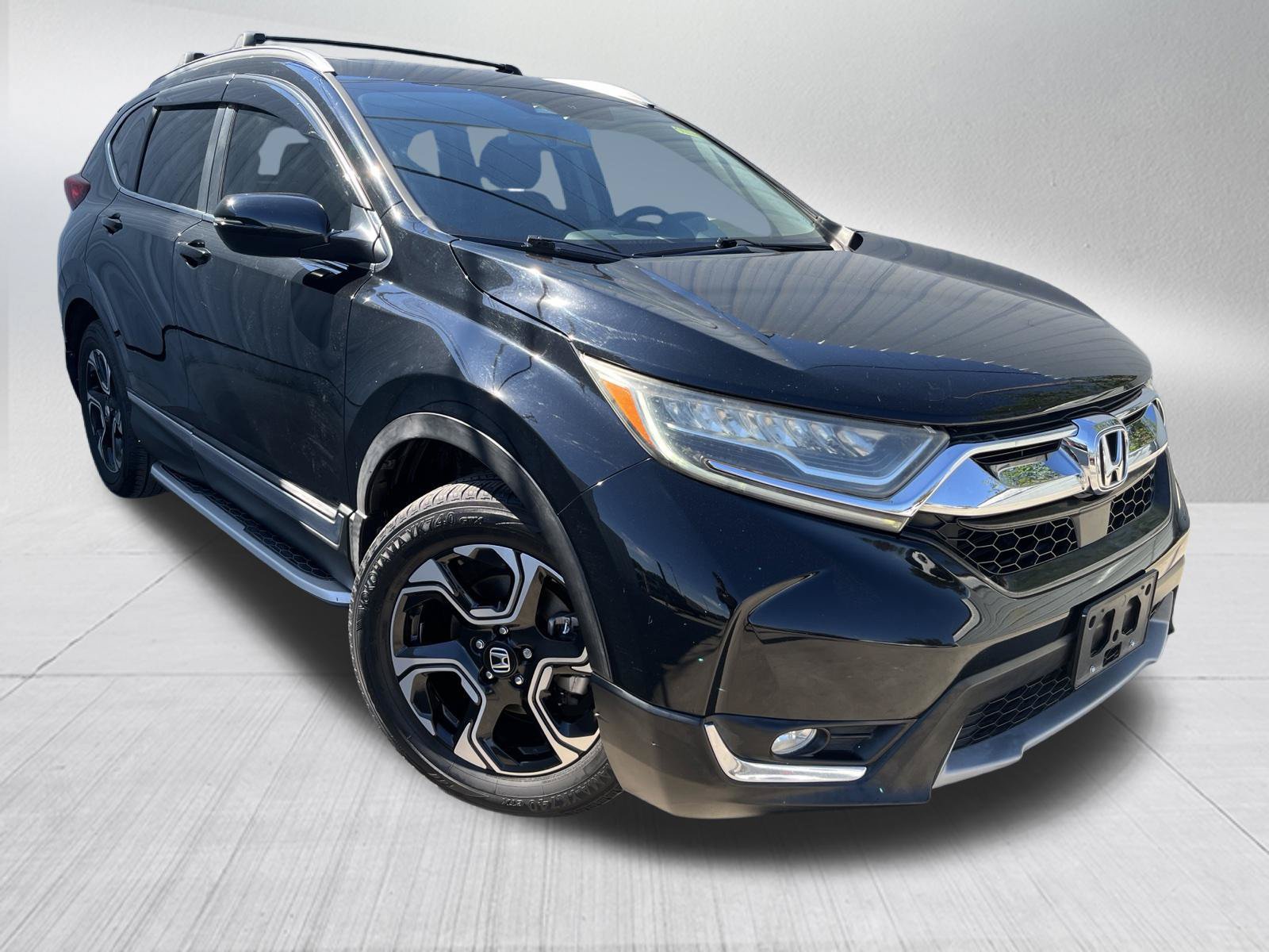 Used 2018 Honda CR-V Touring image 3