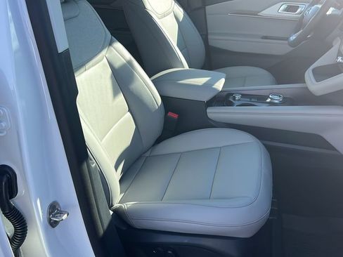 New 2026 Ford Explorer Active w/ Active Comfort Package AWD/4WD image 25