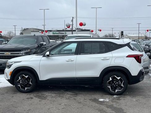 Certified 2025 Kia Seltos S image 7