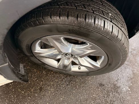 Used 2019 Toyota Highlander Limited image 48