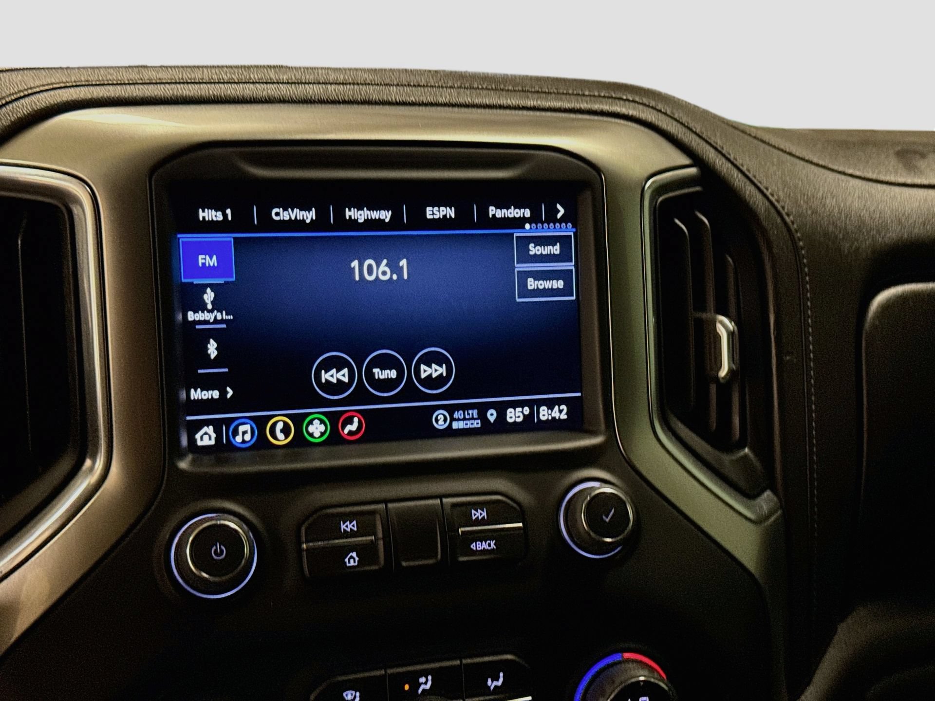 Used 2022 Chevrolet Silverado 1500 RST w/ Rally Edition AWD/4WD image 14