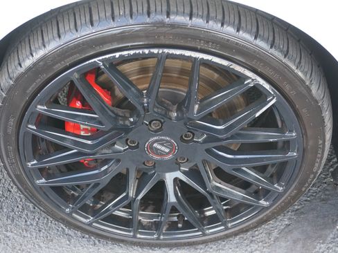 Used 2017 Volkswagen GTI SE FWD image 11