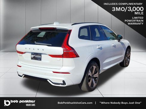Used 2023 Volvo XC60 T8 Plus image 31