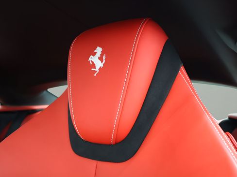 Used 2023 Ferrari Roma RWD image 13