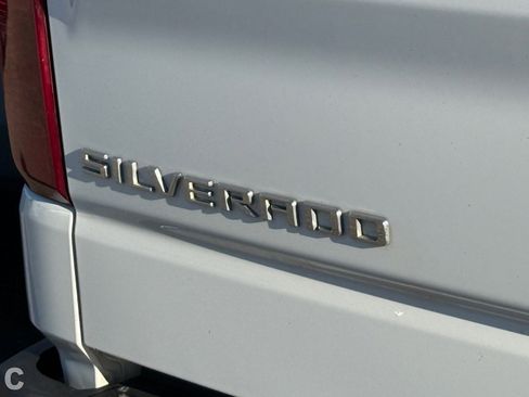 Used 2020 Chevrolet Silverado 1500 LT image 11