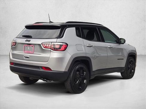 Used 2020 Jeep Compass Latitude image 5