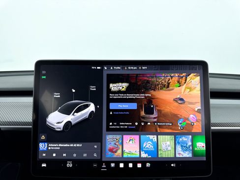 Used 2021 Tesla Model Y Long Range image 6