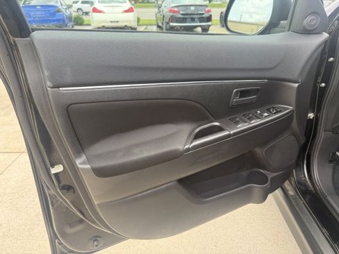 Used 2015 Mitsubishi Outlander Sport ES FWD image 15