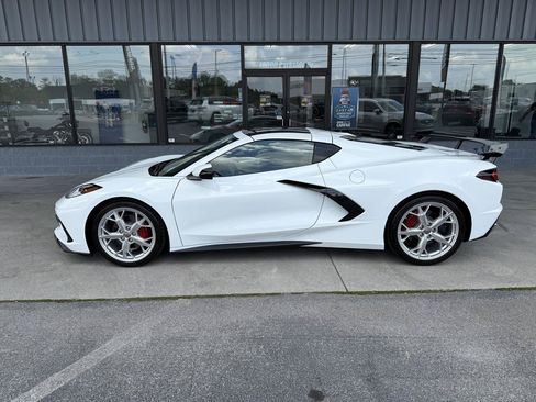 Used 2021 Chevrolet Corvette Stingray Preferred Cpe w/ Engine Appearance Package RWD image 7
