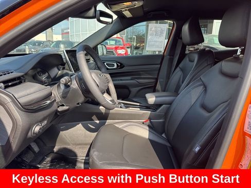 Used 2026 Jeep Compass Limited AWD/4WD image 11
