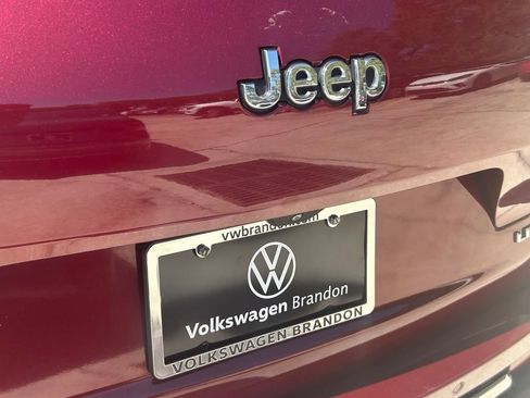 Used 2021 Jeep Grand Cherokee L Limited AWD/4WD image 31